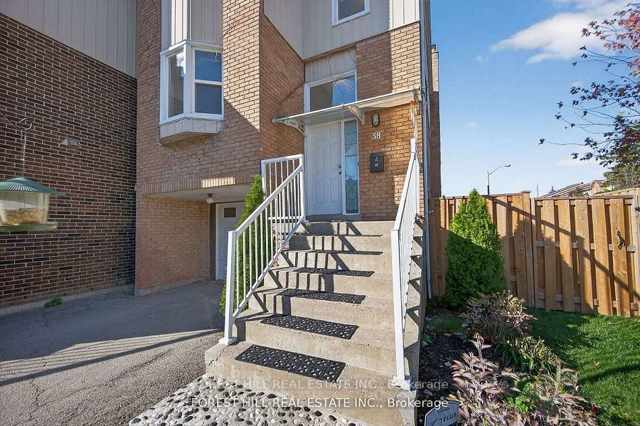 Detached House for sale at 38 Carnival Court, Toronto, Ontario, M2R 3T8 - Westminster-Branson - MLS: C12913542