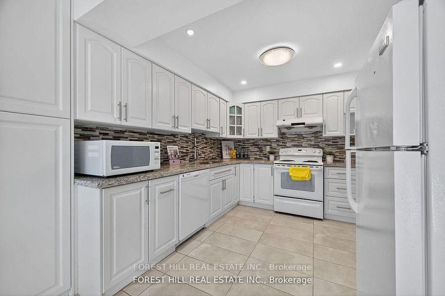 Detached House for sale at 38 Carnival Court, Toronto, Ontario, M2R 3T8 - Westminster-Branson - MLS: C12913542