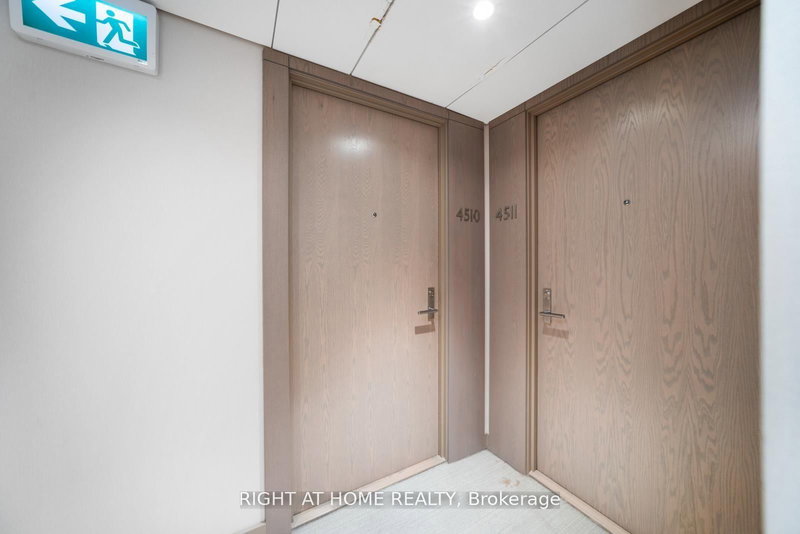 4510 - 125 Blue Jays Way, Toronto, M5V 0N5 | Image 2