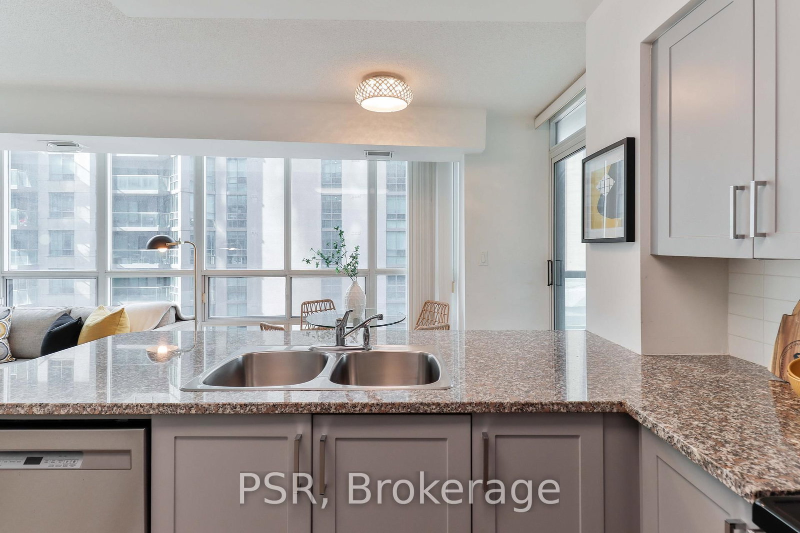 Condo for sale at 1602-30 Grand Trunk Crescent, Toronto, Ontario, M5J 3A4 - Waterfront Communities C1 - MLS: C12914474