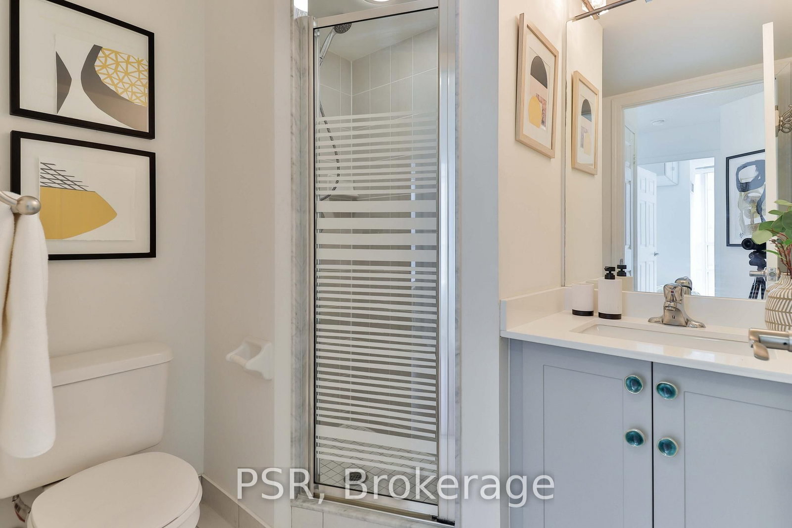 Condo for sale at 1602-30 Grand Trunk Crescent, Toronto, Ontario, M5J 3A4 - Waterfront Communities C1 - MLS: C12914474