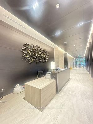 3104 - 2221 Yonge St, Toronto, M4S 0B8 | Image 3