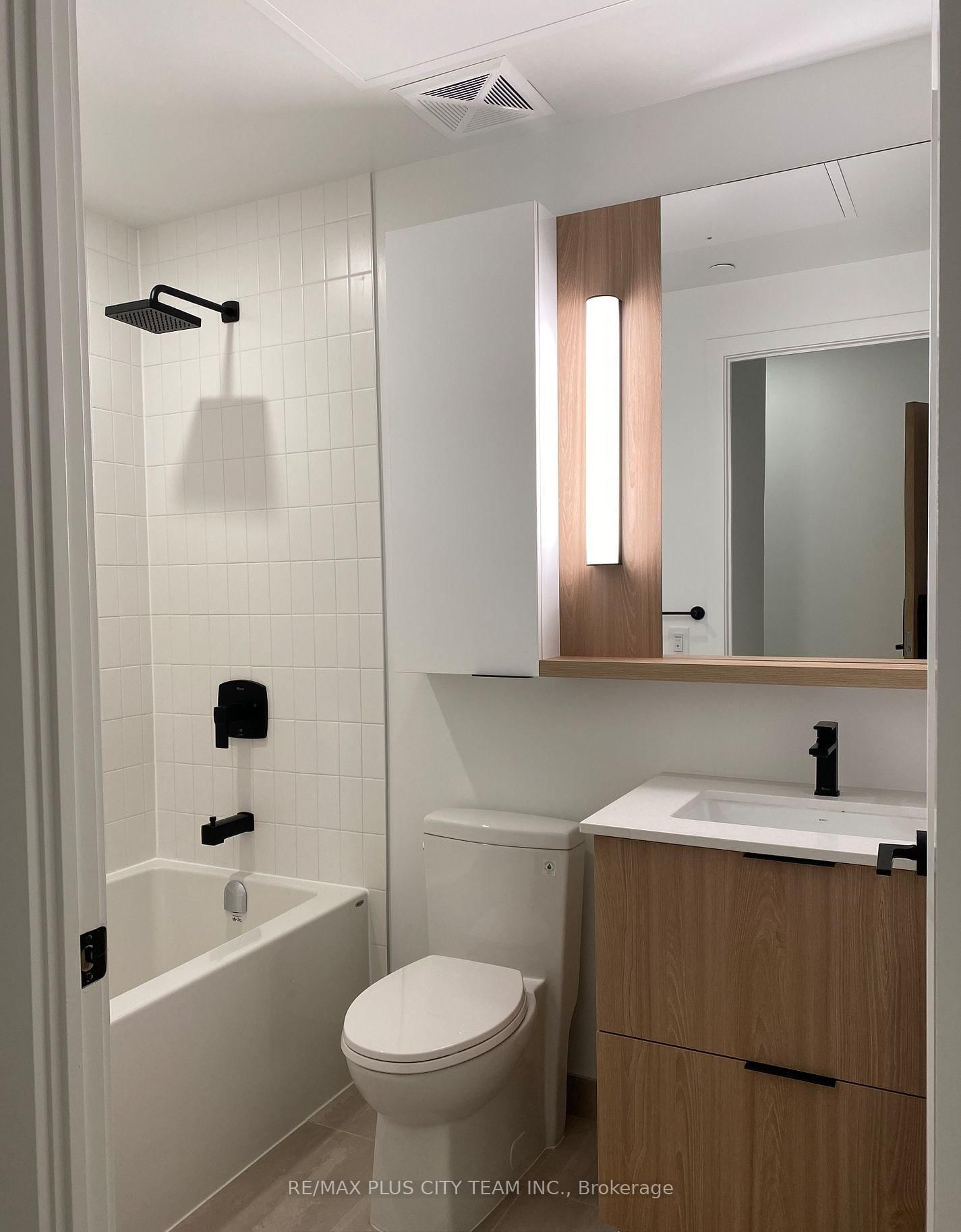 Condo for lease at 324-5 Defries Street, Toronto, Ontario, M5A 0W7 - Regent Park - MLS: C12915210