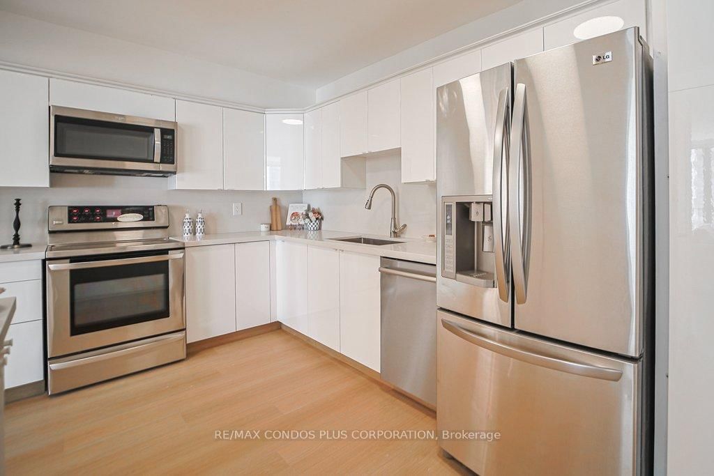 Condo for sale at 2232-33 HARBOUR Square, Toronto, Ontario, M5J 2G2 - Waterfront Communities C1 - MLS: C12915378