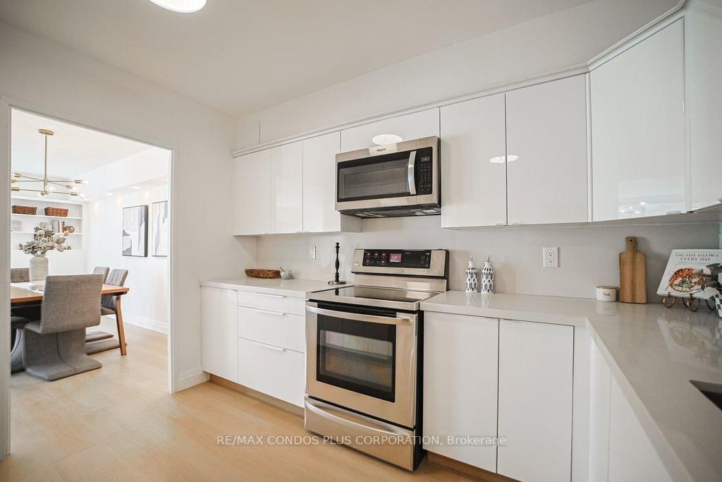 Condo for sale at 2232-33 HARBOUR Square, Toronto, Ontario, M5J 2G2 - Waterfront Communities C1 - MLS: C12915378