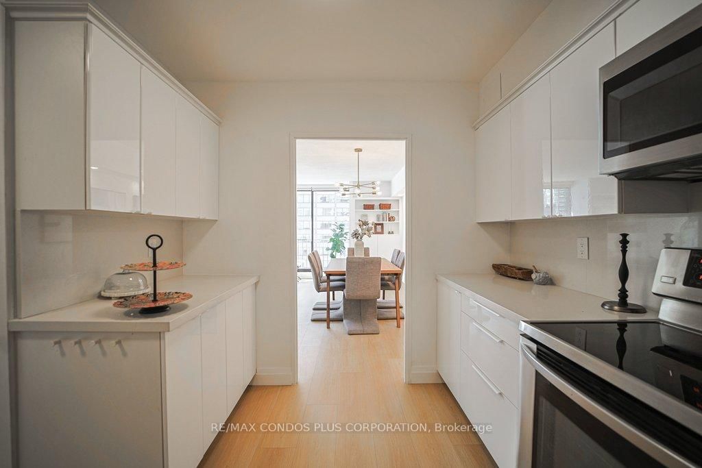 Condo for sale at 2232-33 HARBOUR Square, Toronto, Ontario, M5J 2G2 - Waterfront Communities C1 - MLS: C12915378