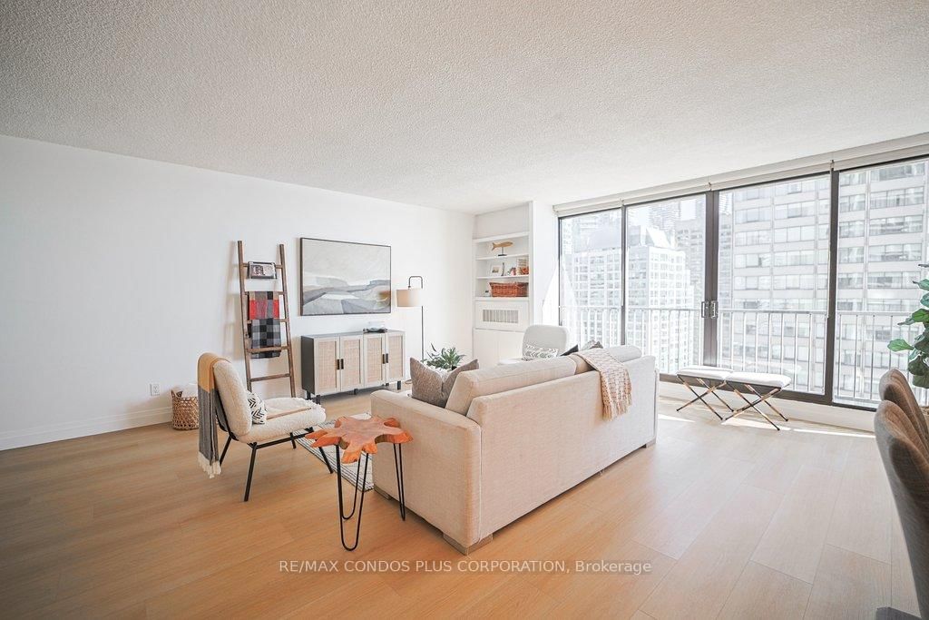 Condo for sale at 2232-33 HARBOUR Square, Toronto, Ontario, M5J 2G2 - Waterfront Communities C1 - MLS: C12915378