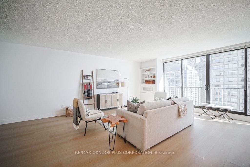 Condo for sale at 2232-33 HARBOUR Square, Toronto, Ontario, M5J 2G2 - Waterfront Communities C1 - MLS: C12915378