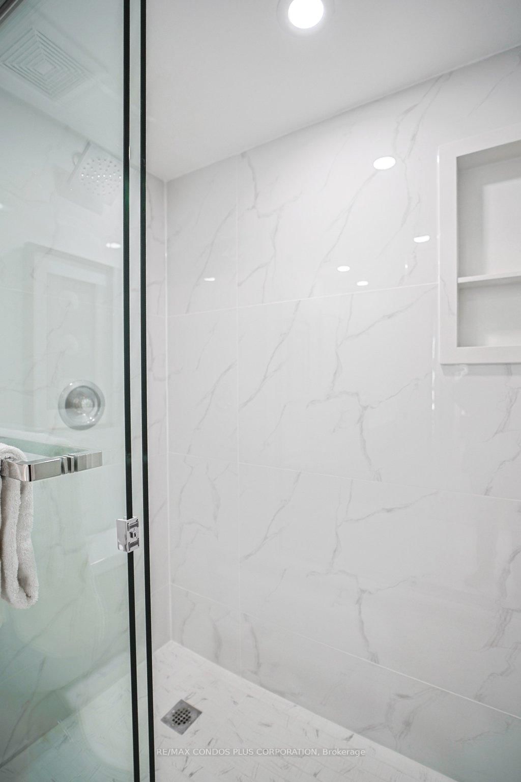 Condo for sale at 2232-33 HARBOUR Square, Toronto, Ontario, M5J 2G2 - Waterfront Communities C1 - MLS: C12915378