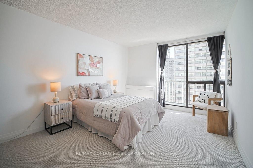 Condo for sale at 2232-33 HARBOUR Square, Toronto, Ontario, M5J 2G2 - Waterfront Communities C1 - MLS: C12915378