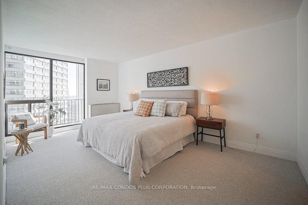 Condo for sale at 2232-33 HARBOUR Square, Toronto, Ontario, M5J 2G2 - Waterfront Communities C1 - MLS: C12915378