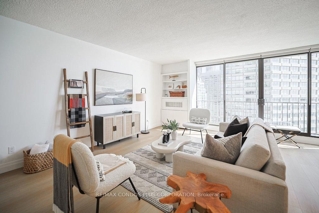 Condo for sale at 2232-33 HARBOUR Square, Toronto, Ontario, M5J 2G2 - Waterfront Communities C1 - MLS: C12915378