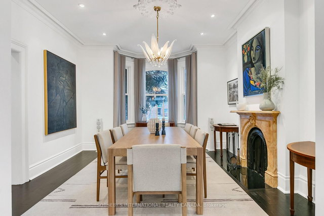 458-460 Gerrard Street E