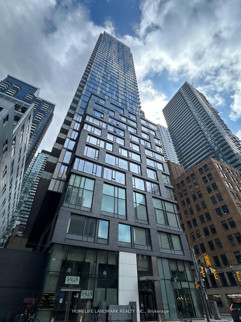 home for lease on 812-101 Peter Street