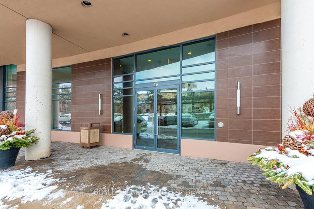 808 - 18 Valley Woods Road