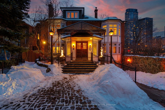 5 Castle Frank Crescent