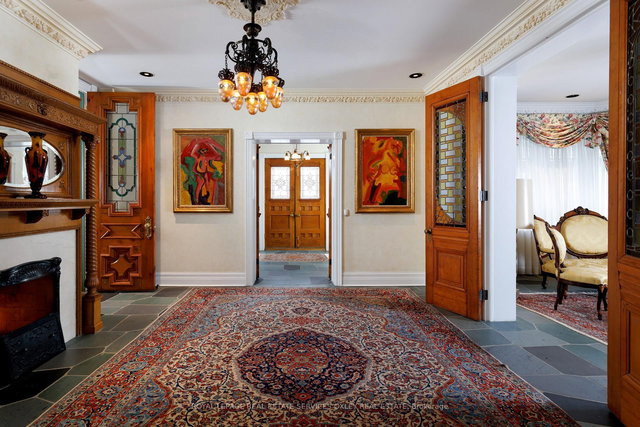 5 Castle Frank Crescent