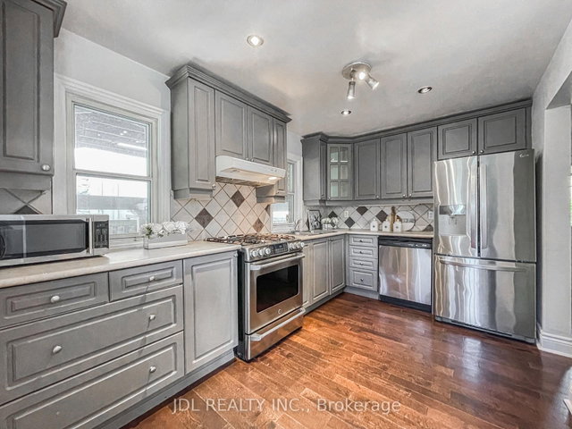 (Upper) - 209 Harlandale Avenue