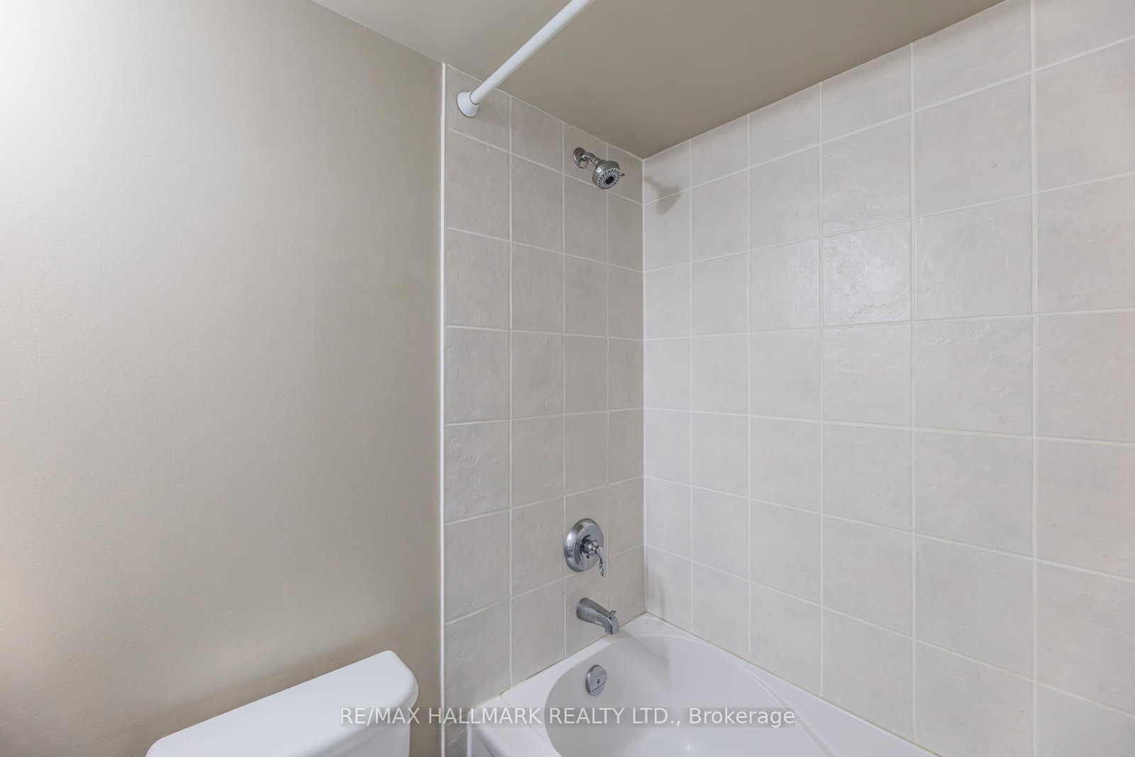 525 Wilson Avenue, Unit 618 - Photo 23