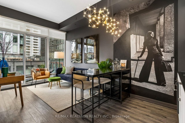 905 - 77 Shuter Street