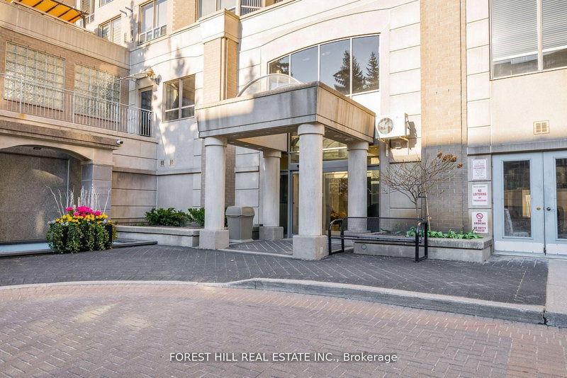 home for lease on 902-5418 Yonge Street