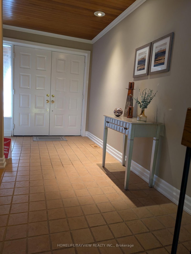 18 - 18 Oaken Gate Way, Toronto, M2P 2A1 | Image 3