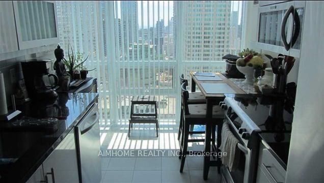 3707 - 825 Church Street