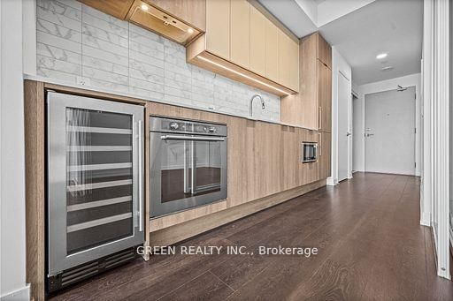 Condo for lease at 517-2020 Bathurst Street, Toronto, Ontario, M5P 0A6 - Humewood-Cedarvale - MLS: C12918558