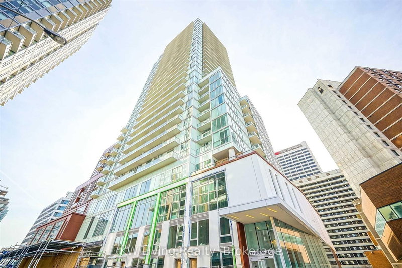 home for lease on 2504-33 Helendale Avenue