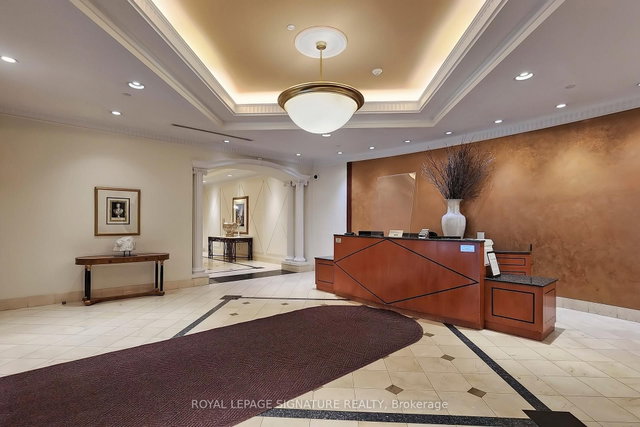 209 - 980 Yonge Street
