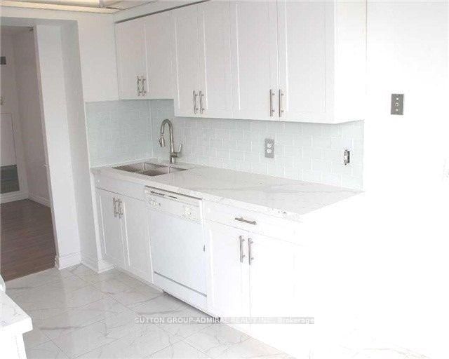 909 - 1121 Steeles Avenue W