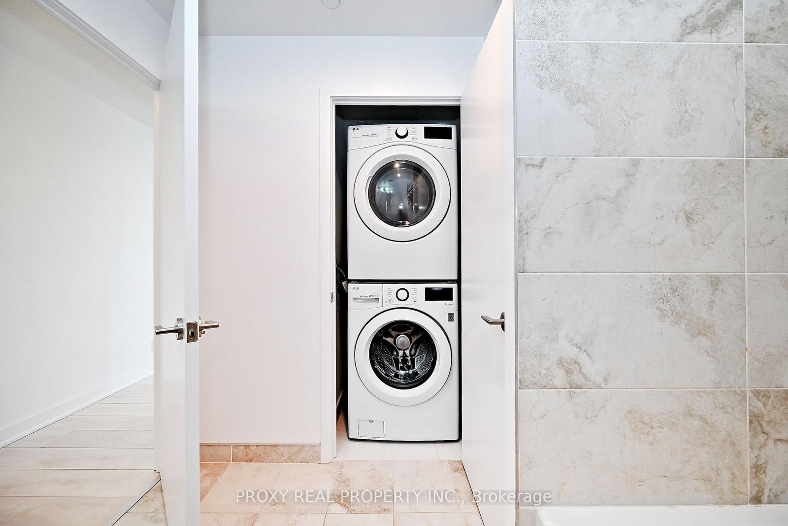 Condo for sale at 1605-120 Parliament Street, Toronto, Ontario, M5A 2Y8 - Moss Park - MLS: C12919824