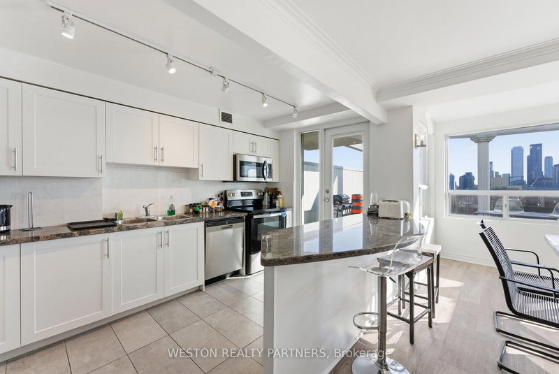 Ph 2 - 44 Walmer Rd, Toronto, M5R 2X5 | Image 2