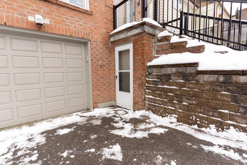 Lower - 63 Burndale Ave, Toronto, M2N 1S6 | Image 2
