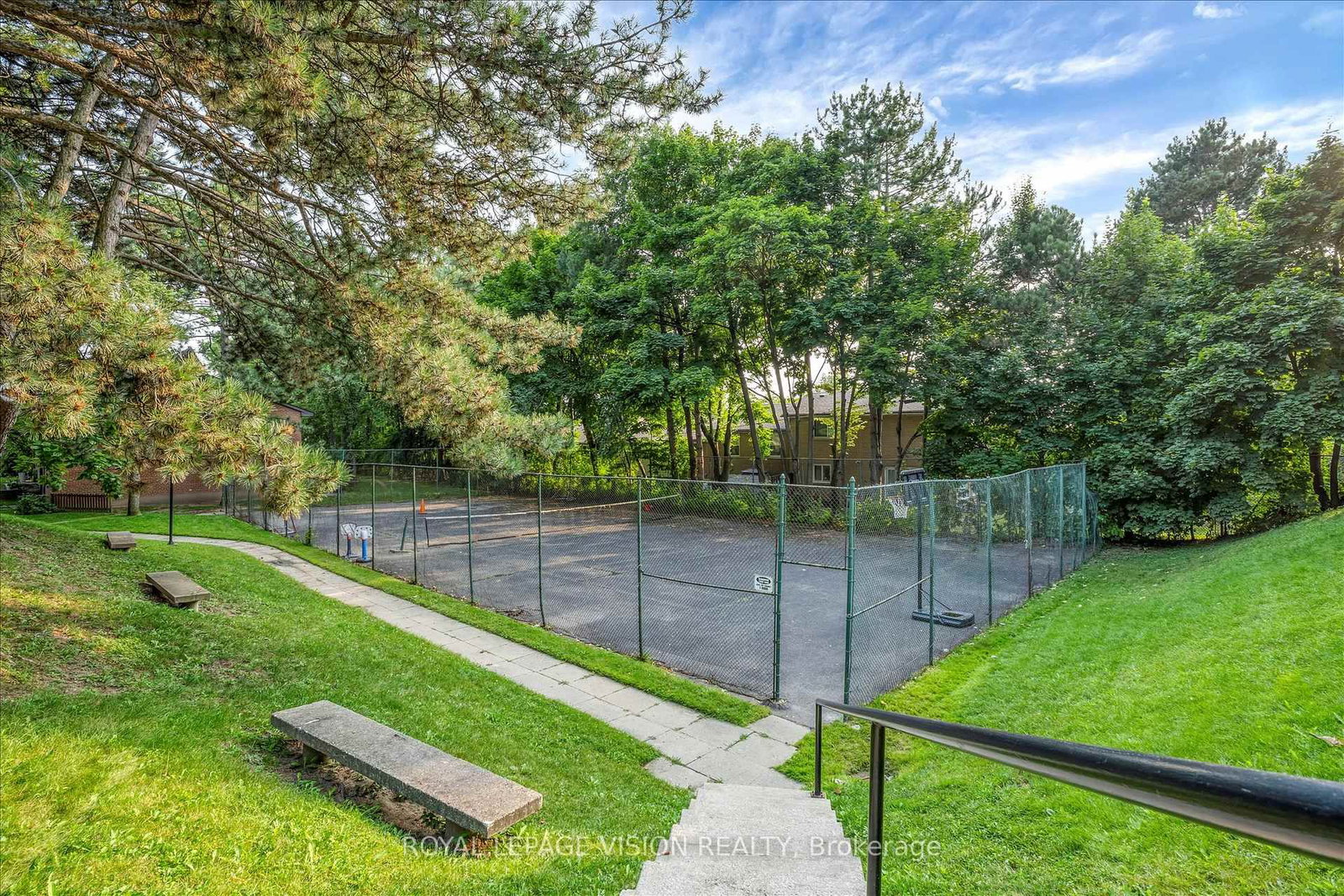 Townhouse for sale at 9-8 Esterbrooke Avenue, Toronto, Ontario, M2J 2C2 - Don Valley Village - MLS: C12920686