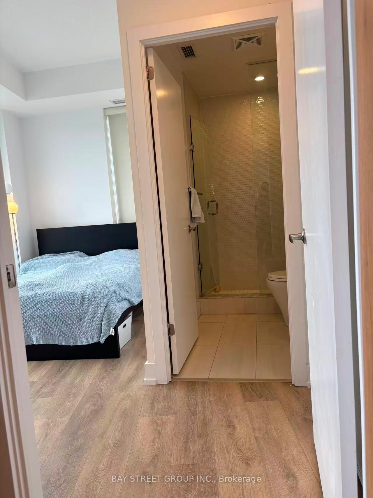 Condo for lease at 205-128 Fairview Mall Drive, Toronto, Ontario, M2J 0E8 - Don Valley Village - MLS: C12920822