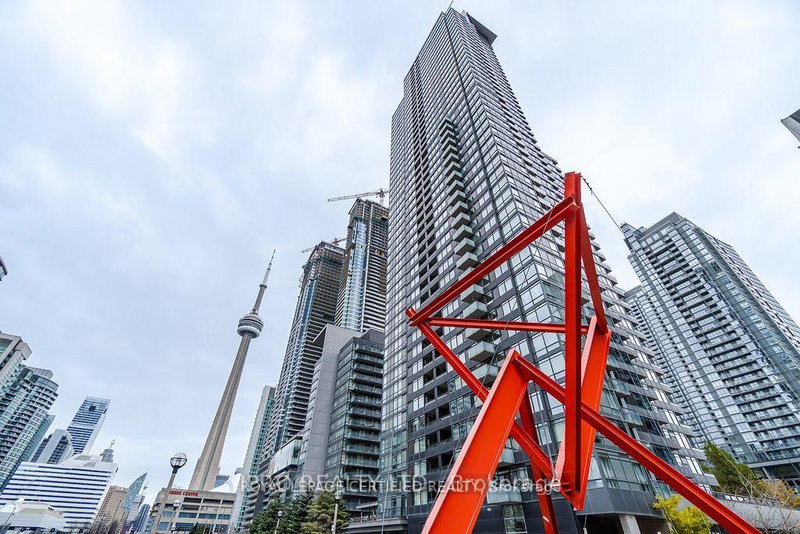 home for lease on 1015-25 Telegram Mews