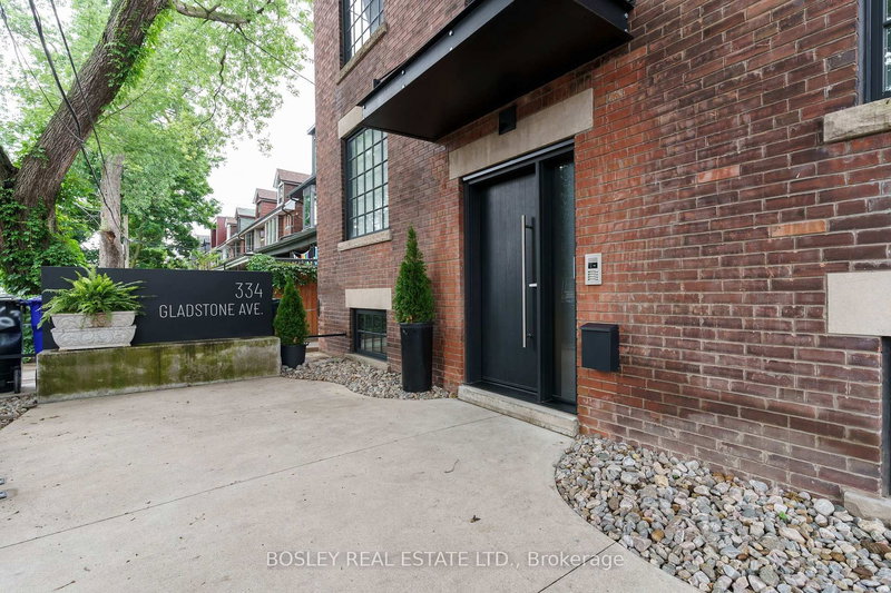 home for lease on B-334A Gladstone Avenue