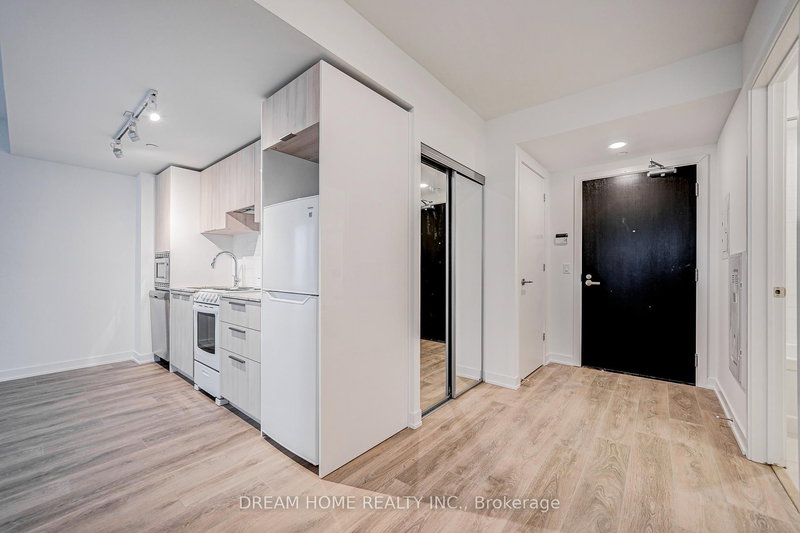 4005 - 501 Yonge St, Toronto, M4Y 1Y1 | Image 3