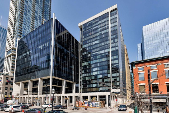 901 - 30 WELLINGTON Street E