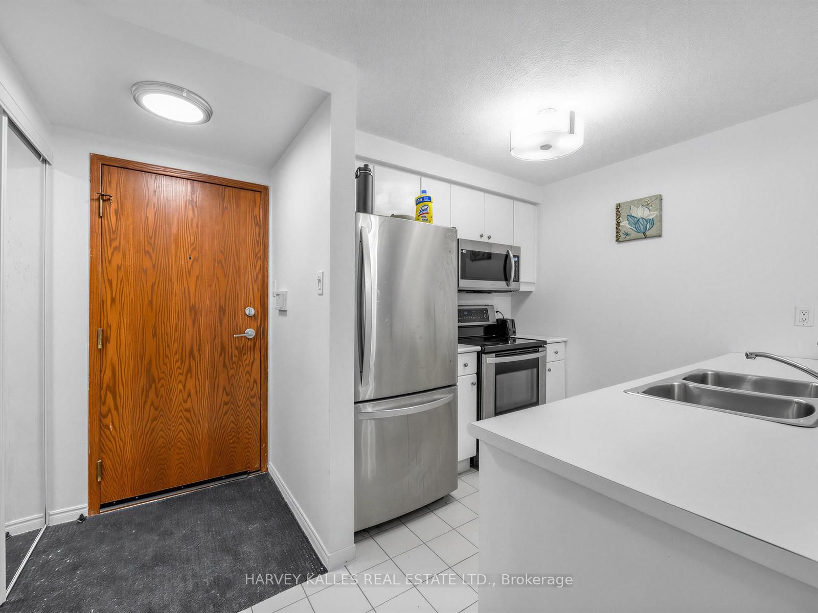 Condo for sale at 705-10 Yonge Street, Toronto, Ontario, M5J 1R4 - Waterfront Communities C1 - MLS: C12923324