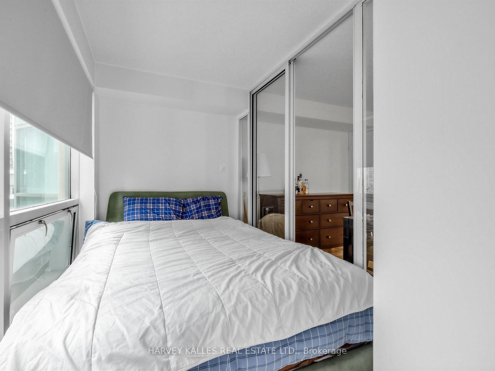 Condo for sale at 705-10 Yonge Street, Toronto, Ontario, M5J 1R4 - Waterfront Communities C1 - MLS: C12923324