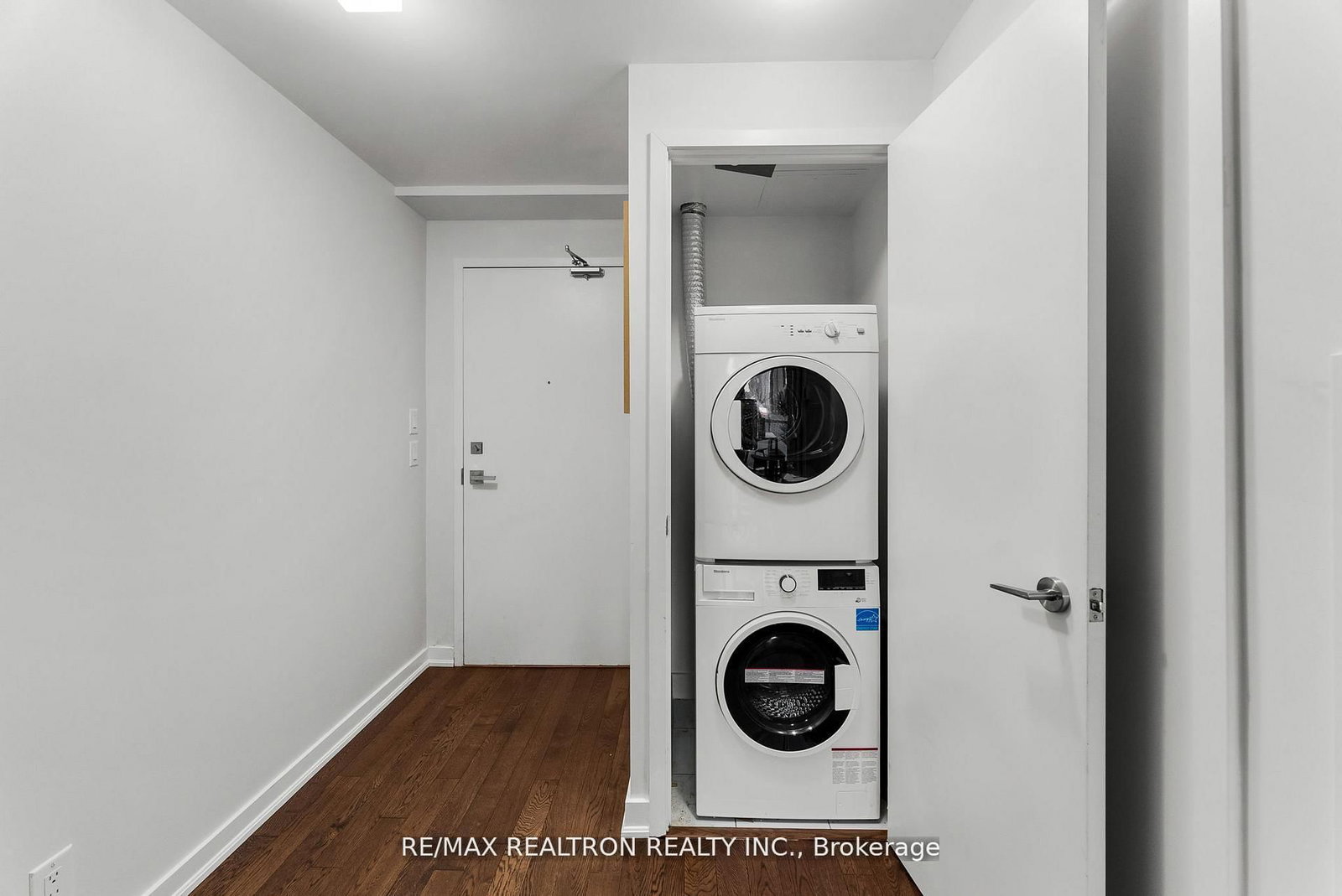 Condo for sale at 807-14 York Street, Toronto, Ontario, M5J 0B1 - Waterfront Communities C1 - MLS: C12924522