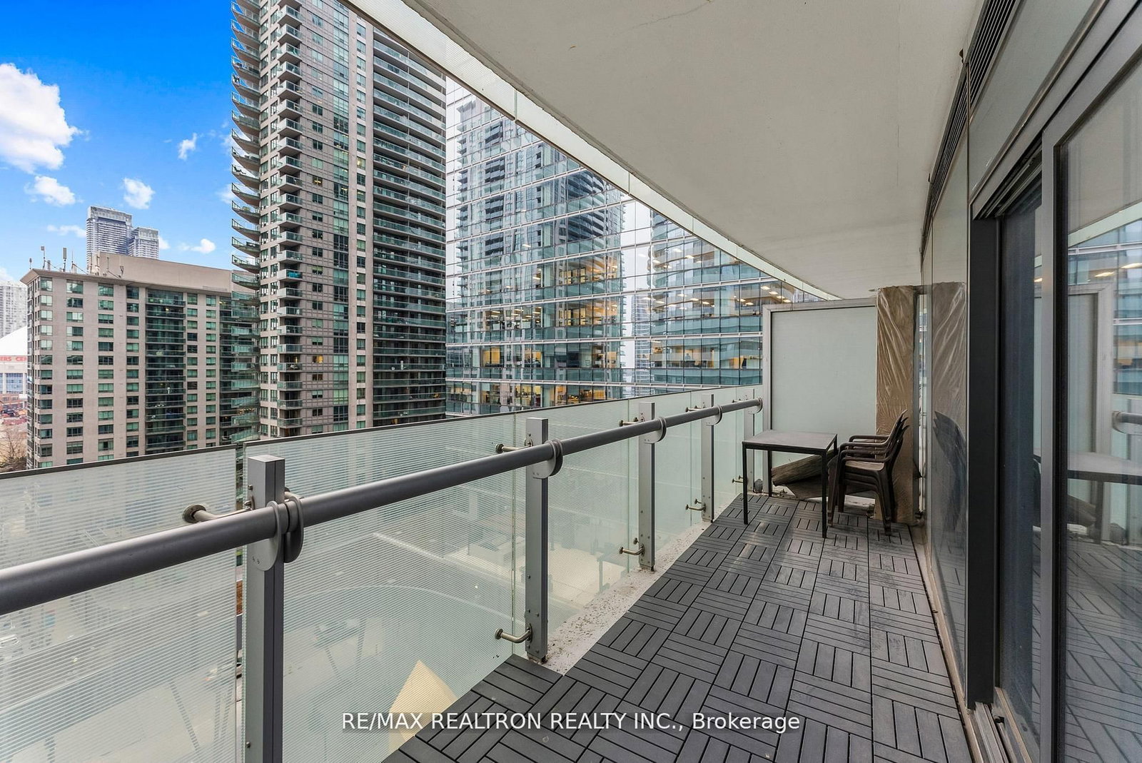 Condo for sale at 807-14 York Street, Toronto, Ontario, M5J 0B1 - Waterfront Communities C1 - MLS: C12924522