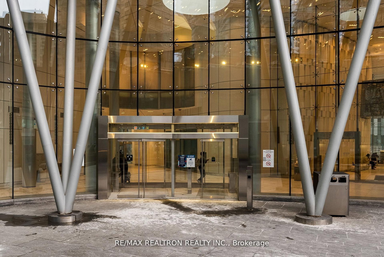 Condo for sale at 807-14 York Street, Toronto, Ontario, M5J 0B1 - Waterfront Communities C1 - MLS: C12924522