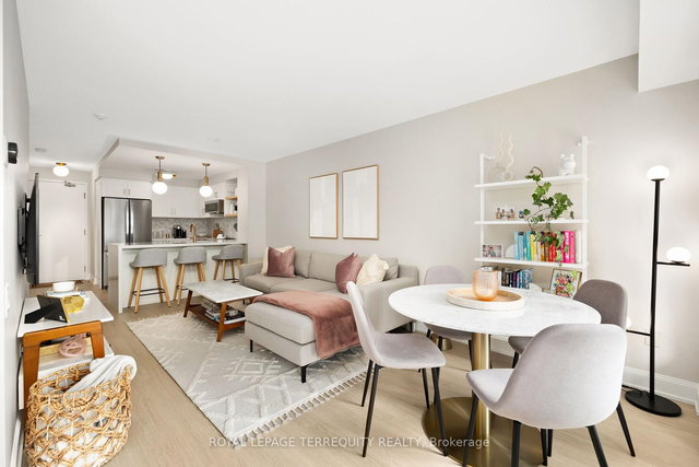 1004 - 2191 Yonge Street