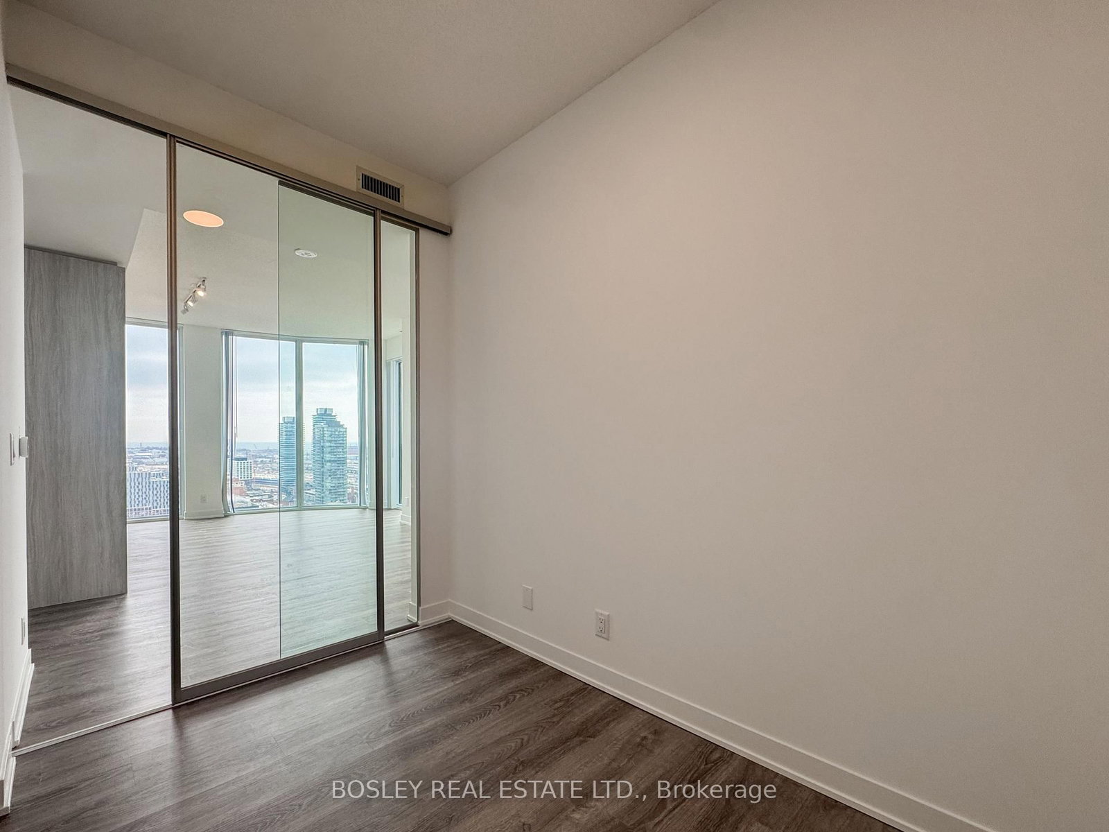 Condo for lease at 3206-180 Front Street, Toronto, Ontario, M5A 2P5 - Moss Park - MLS: C12924766