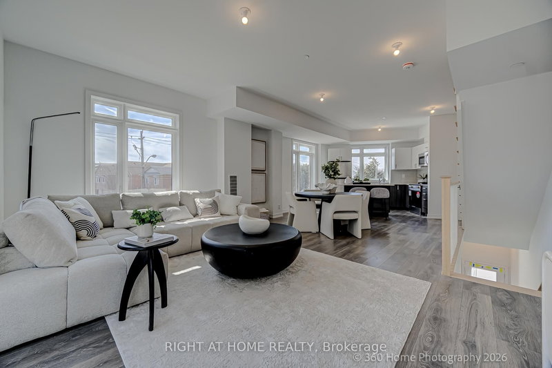 1 Case Ootes Dr, Toronto, M4A 0A9 | Image 3