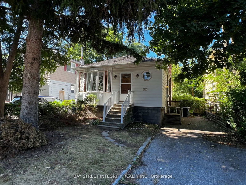 home for lease on 204 Greenfield Avenue