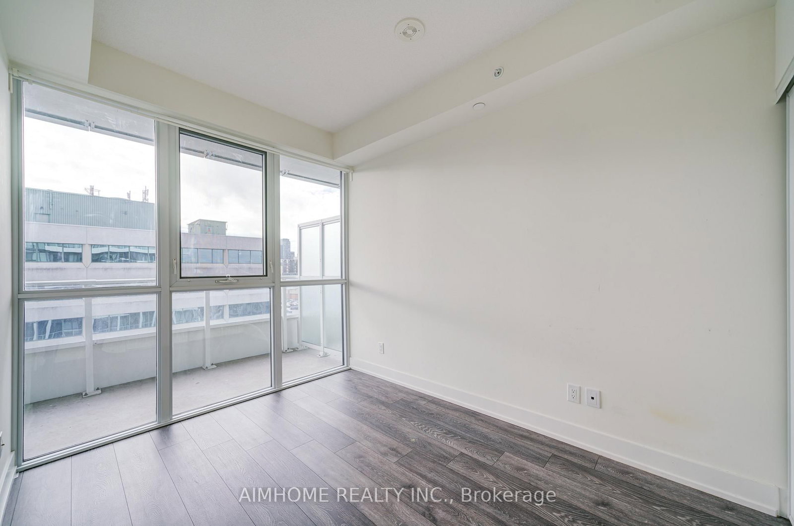 180 Fairview Mall Drive, Unit 813 - Photo 15